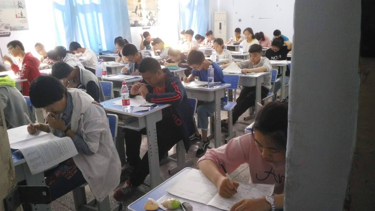 承德哪所中專學校值得推薦? 承德哪所中專學校值得推薦?