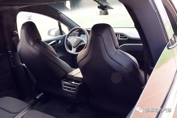 特斯拉新實踐車已到,學新能源電動專業就到邯鄲北方汽修學校 特斯拉新實踐車已到,學新能源電動專業就到邯鄲北方汽修學校