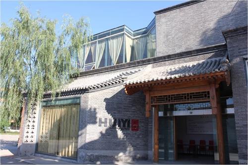 北京輝藝美發(fā)學(xué)校有哪些高級染燙發(fā)導(dǎo)師? 北京輝藝美發(fā)學(xué)校有哪些高級染燙發(fā)導(dǎo)師?