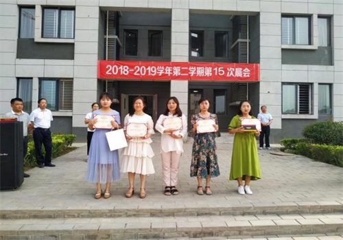 西安現代電子職業學校:熱愛文字書寫,傳承書法文化 西安現代電子職業學校:熱愛文字書寫,傳承書法文化