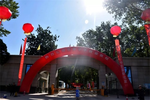 背上簡(jiǎn)單的行囊,尋找詩(shī)和遠(yuǎn)方——西安鐵路職業(yè)學(xué)校新生入學(xué)記 背上簡(jiǎn)單的行囊,尋找詩(shī)和遠(yuǎn)方——西安鐵路職業(yè)學(xué)校新生入學(xué)記