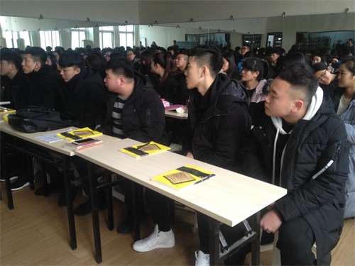 在唐山易考教育學習能學到東西嗎? 在唐山易考教育學習能學到東西嗎?