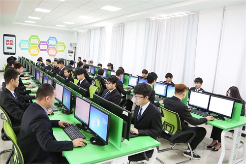 北京新華電腦學校靠譜嗎? 北京新華電腦學校靠譜嗎?