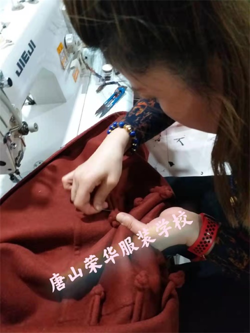 唐山有正規的服裝學校嗎? 唐山有正規的服裝學校嗎?
